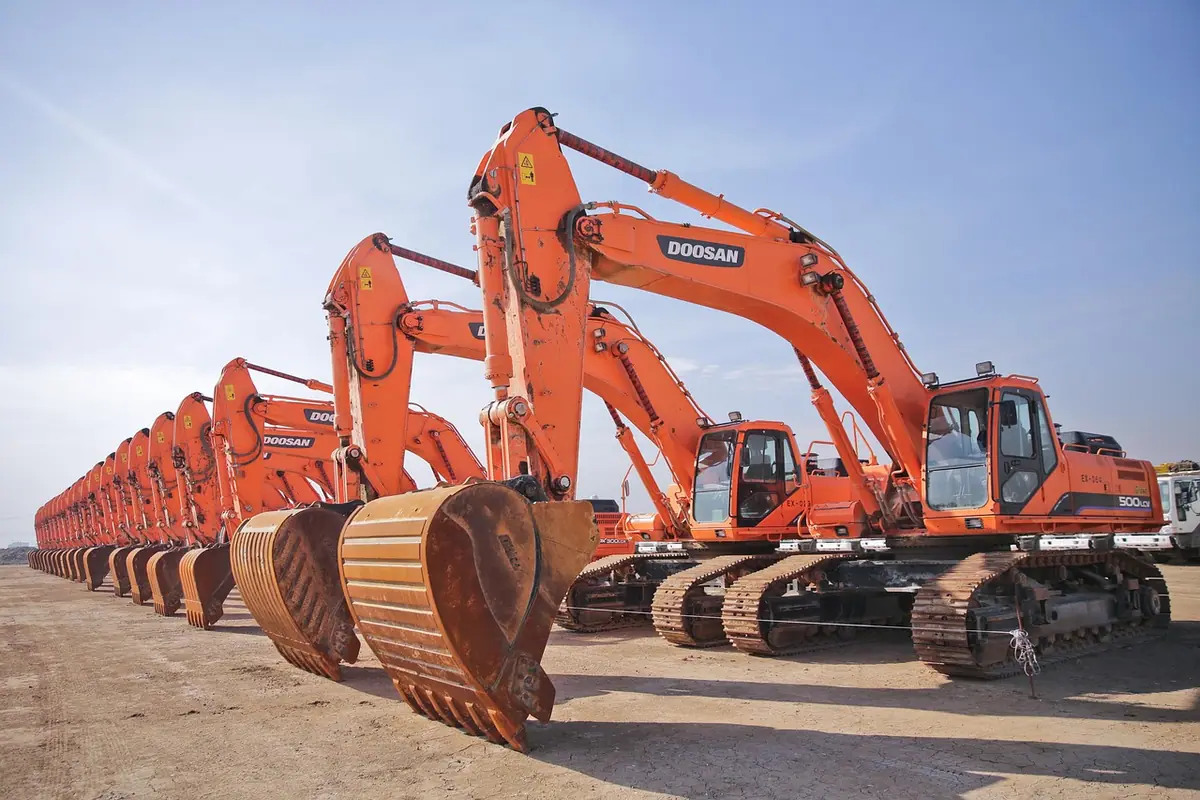 Excavadoras disponibles para arriendo